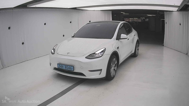 Tesla Model Y AWD Long Range