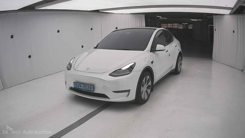 Tesla Model Y AWD Long Range